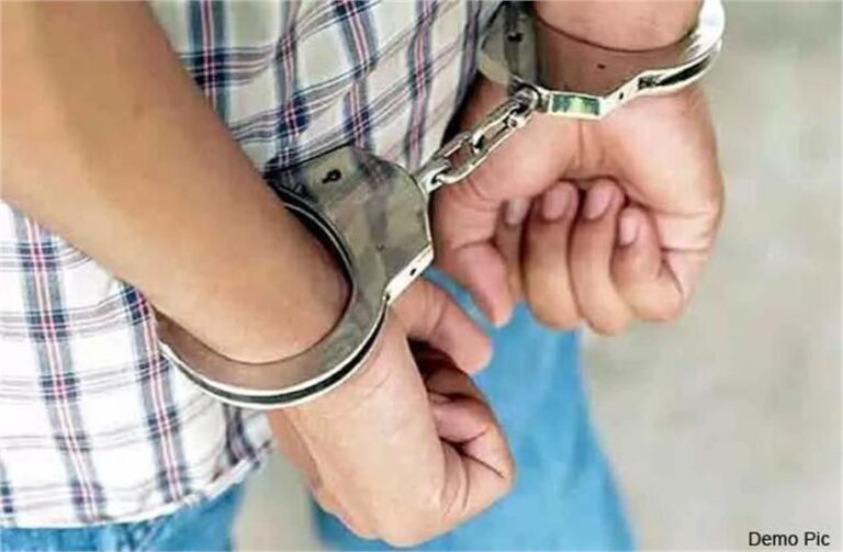 रिश्वत लेने का आरोपी जूनियर ड्राफ्ट्समैन कोर्ट में पेश, 3 दिन के पुलिस रिमांड पर भेजा