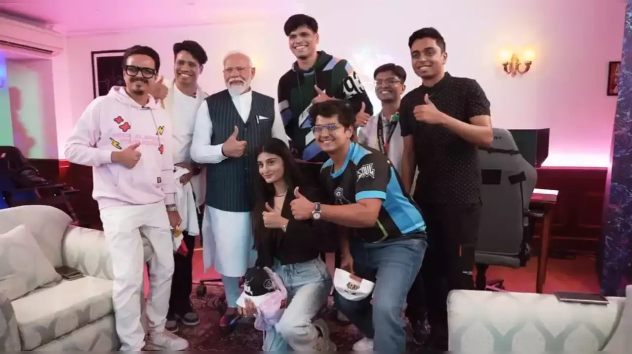 PM Narinder Modi mee top 7 gamers